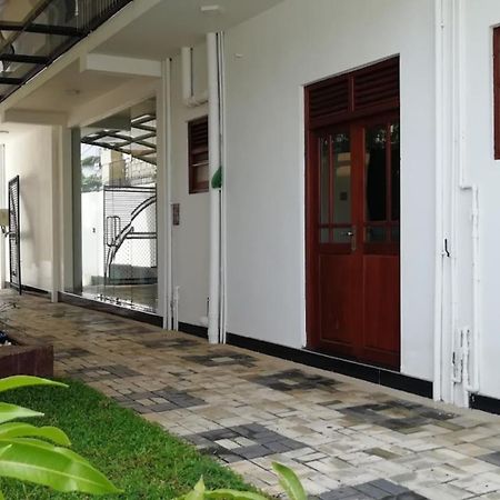 Hotel Hmc Lesiure House Dondra Exterior foto